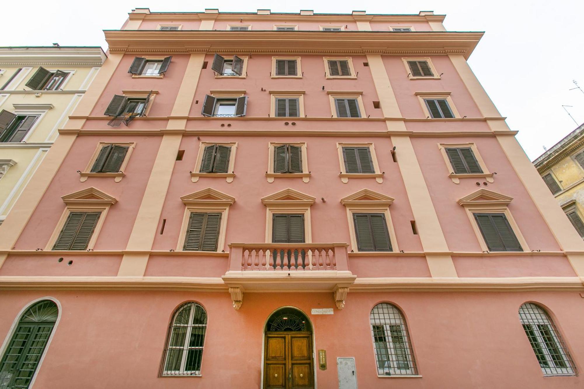 Wwb Colosseo Rom Eksteriør billede